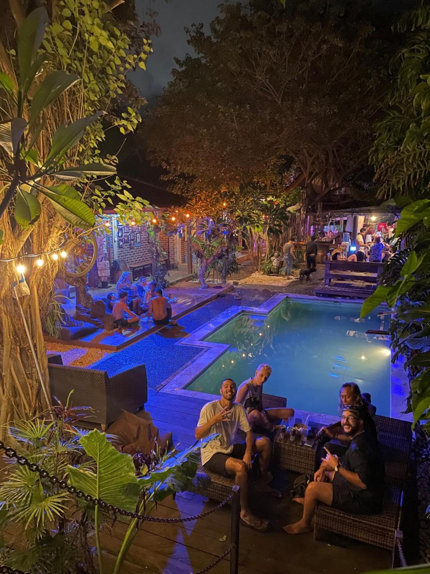 Da Housetel Kuta Hostel Kuta Lombok Exterior foto